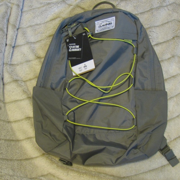 Dakine Other - New Dakine Backpack Men Women Kids 22L